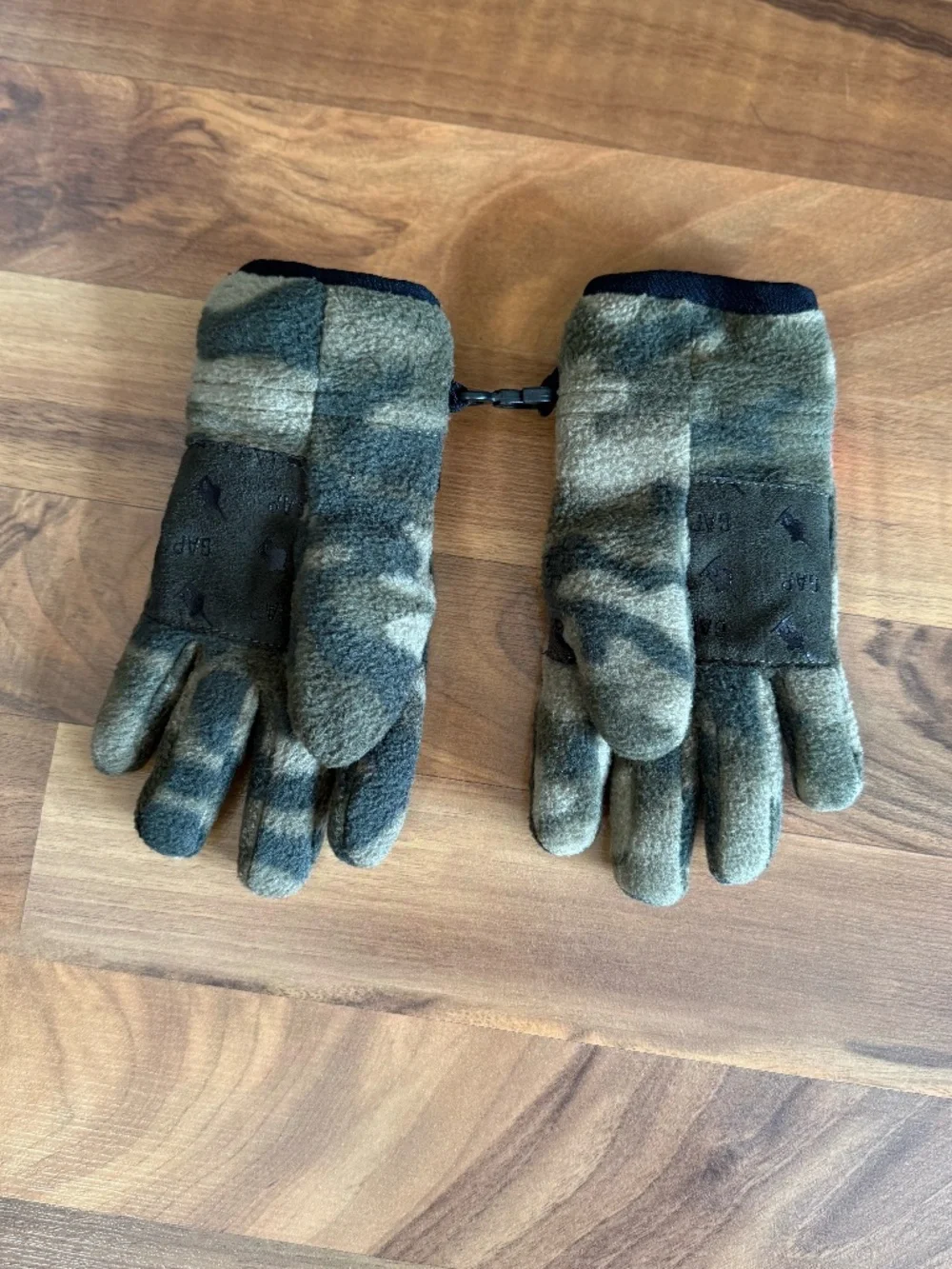 Kids Gap Fleece Gloves
